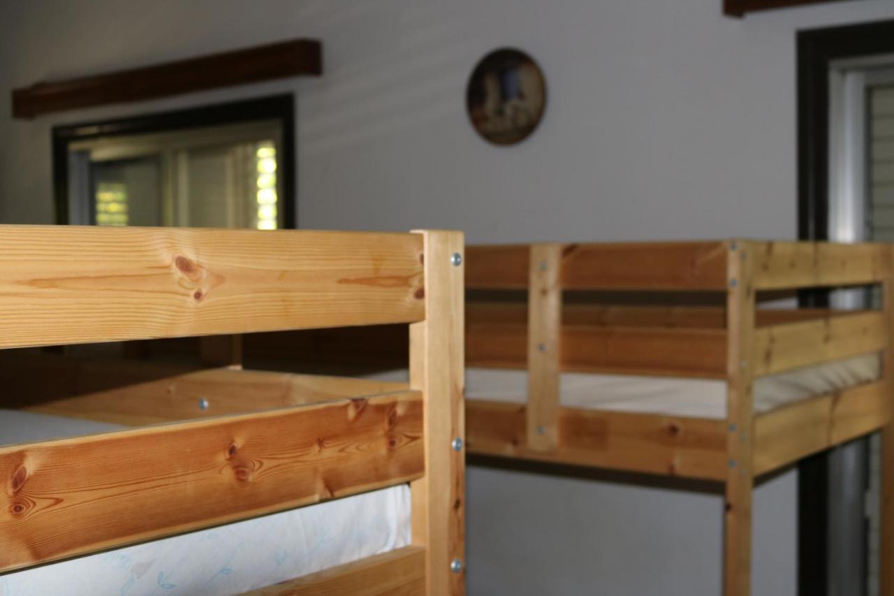 Costas Hostel Action Tseri 외부 사진
