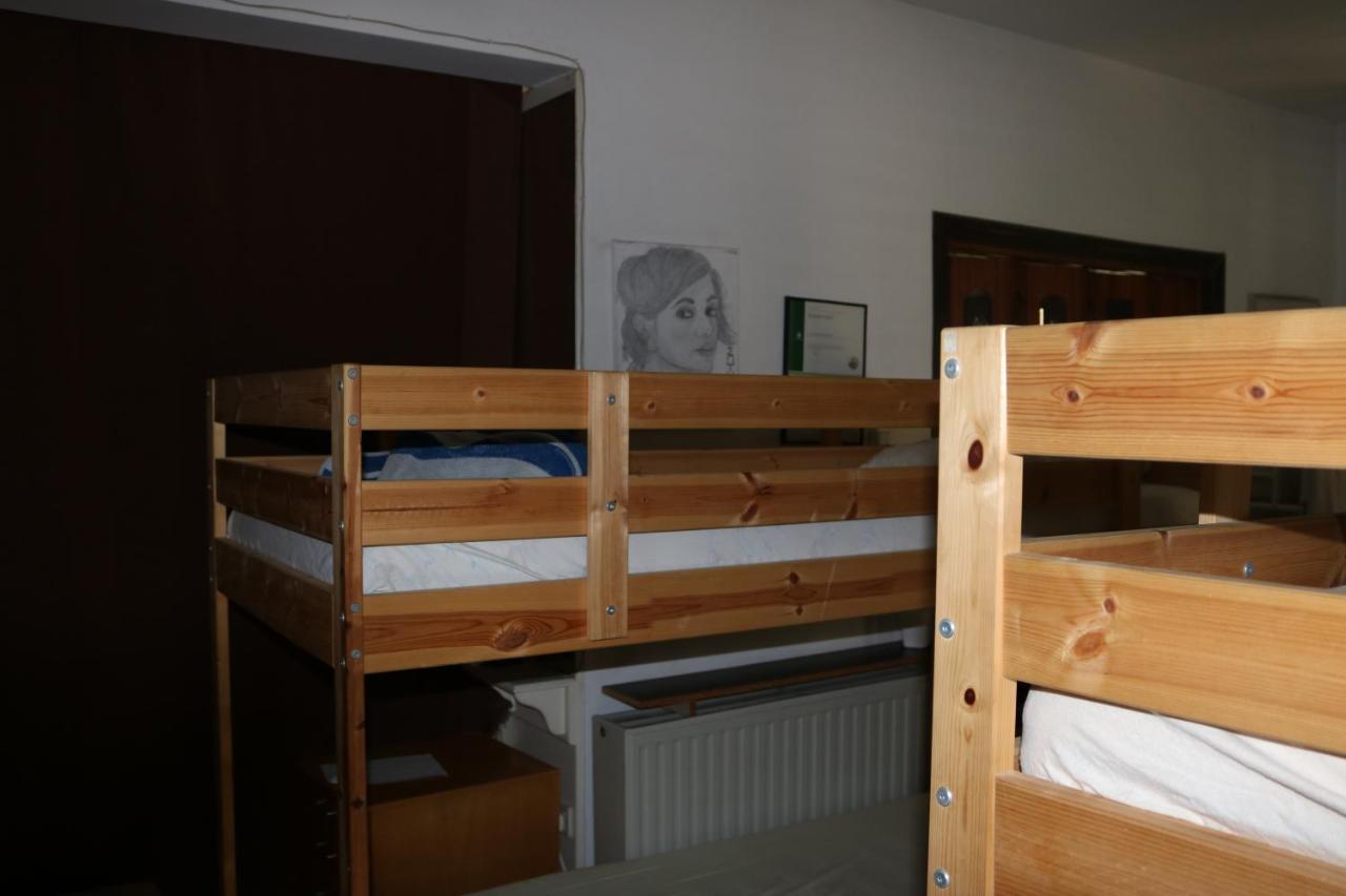 Costas Hostel Action Tseri 외부 사진