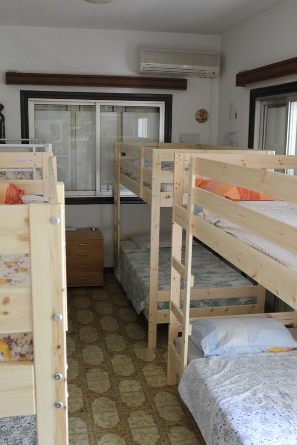 Costas Hostel Action Tseri 외부 사진